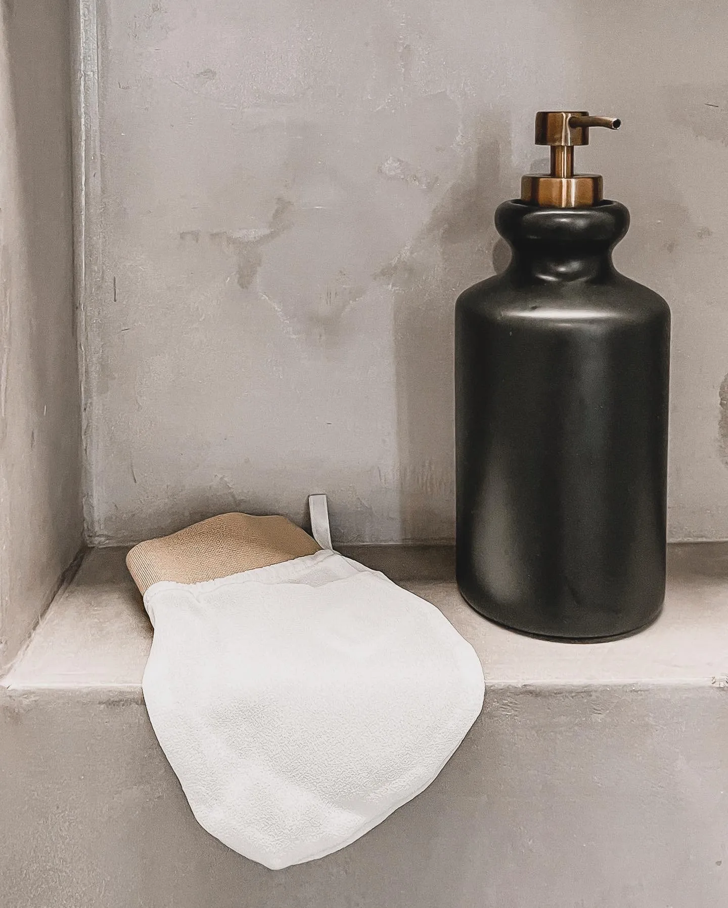 Facial Silk Cleansing Mitt