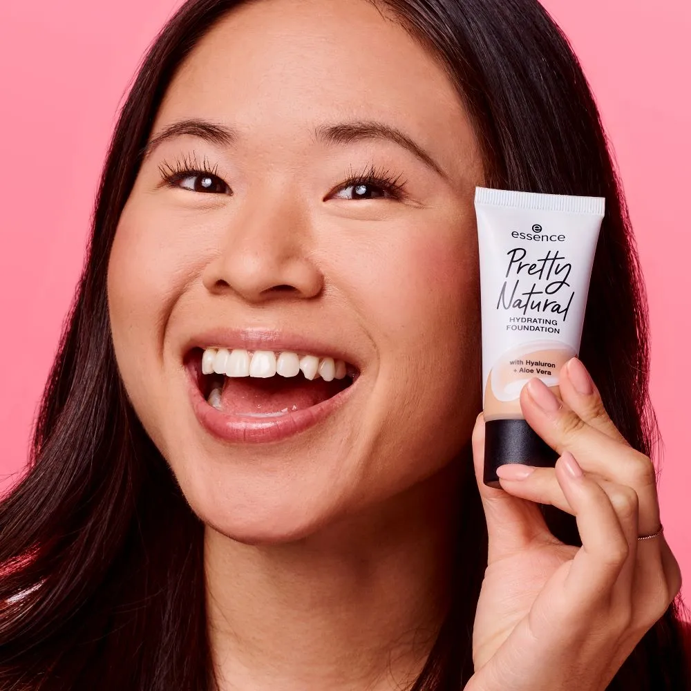 pretty natural hydrating foundation
