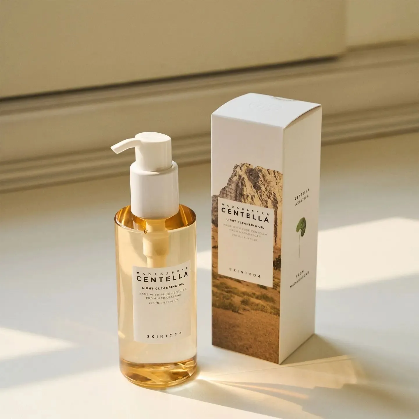 SKIN1004 Madagascar Centella Light Cleansing Oil 200 ml
